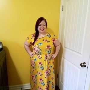 Meet your Posher, Claudia